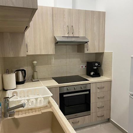 Modern City Center Apartment Saripolou 2 Лимасол Экстерьер фото