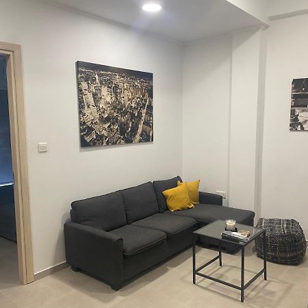 Modern City Center Apartment Saripolou 2 Лимасол Экстерьер фото