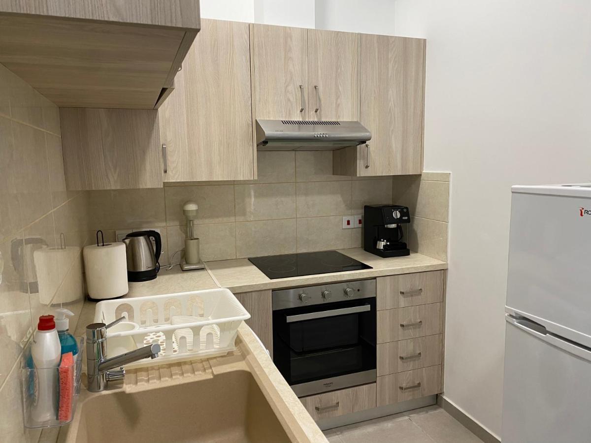 Modern City Center Apartment Saripolou 2 Лимасол Экстерьер фото